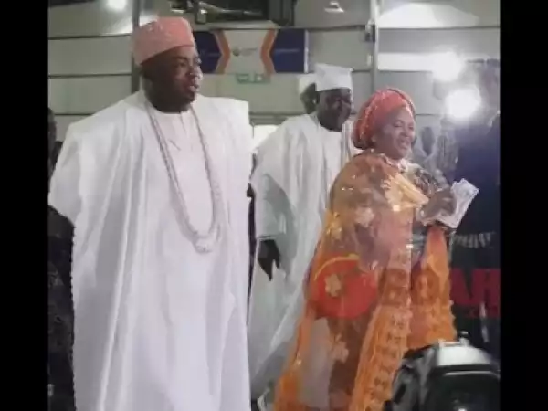 Video: See Oba Elegushi Dancing With His Pretty Royal Mother At His Brother, Oyekan